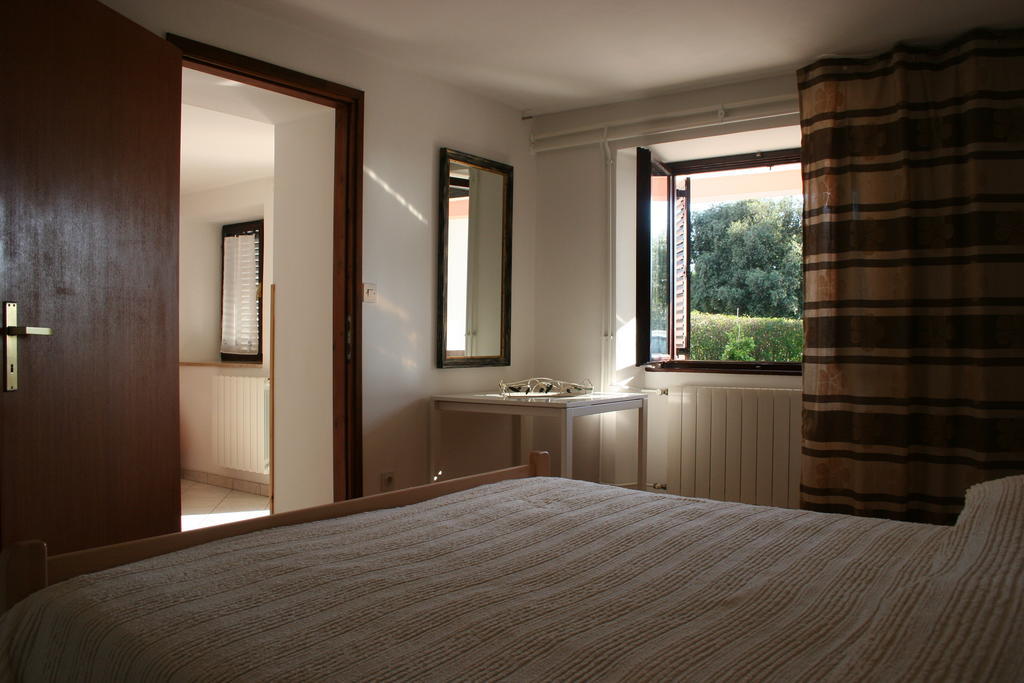 Guest House Zohil Ровінь Номер фото