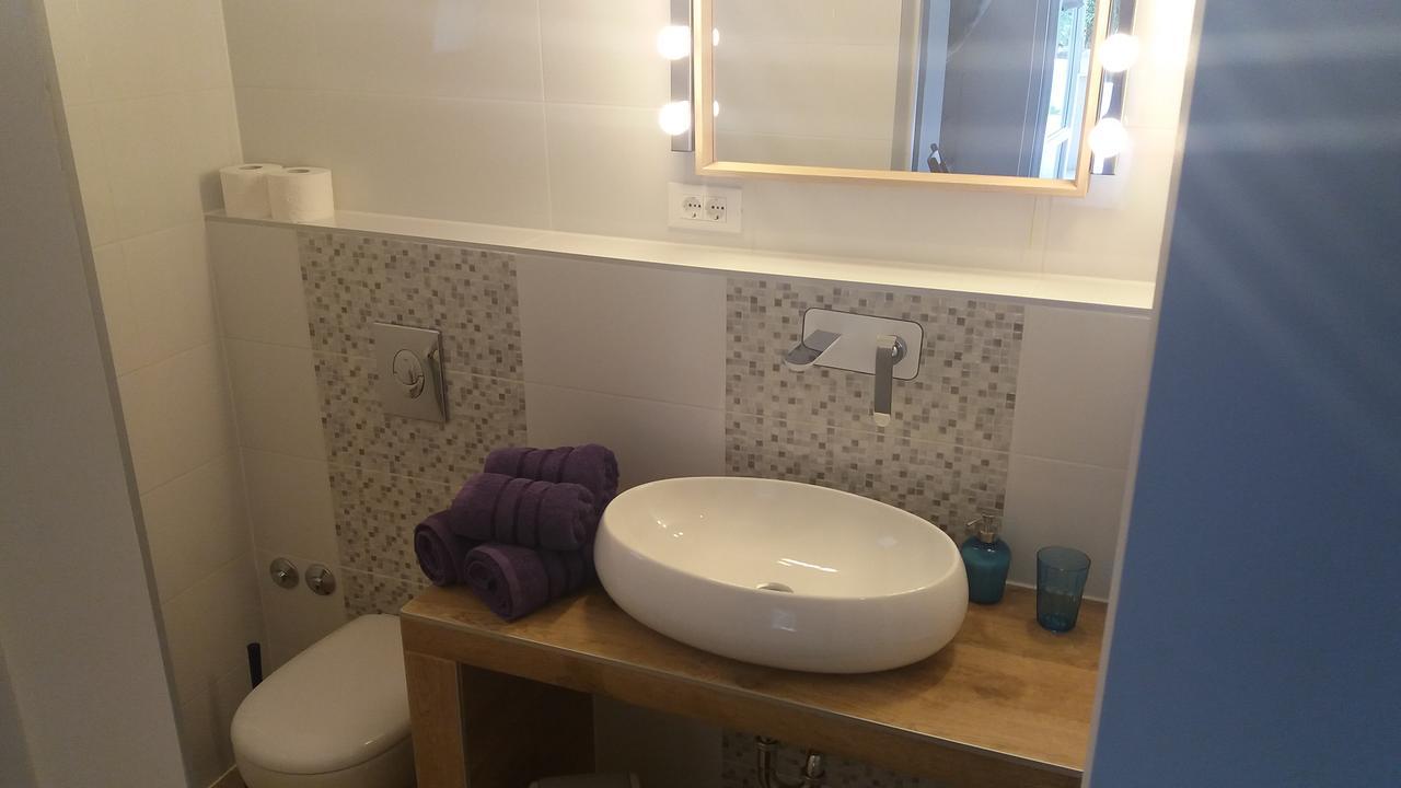 Guest House Zohil Ровінь Екстер'єр фото