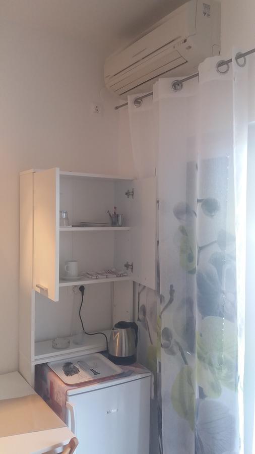 Guest House Zohil Ровінь Екстер'єр фото